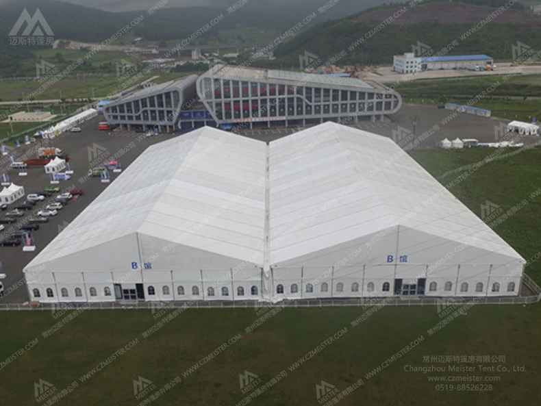 探索篷房：从临时到半永久的空间解决方案